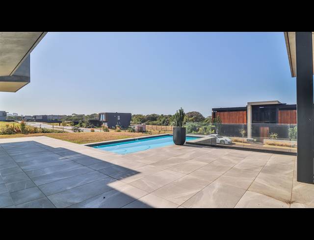 5 BEDROOM FREESTANDING FOR SALE IN UMHLANGA RIDGE